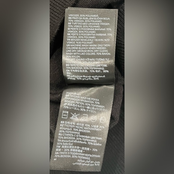 H&M BASICS Black Turtleneck Sweater, Size XS - Picture 5 of 5